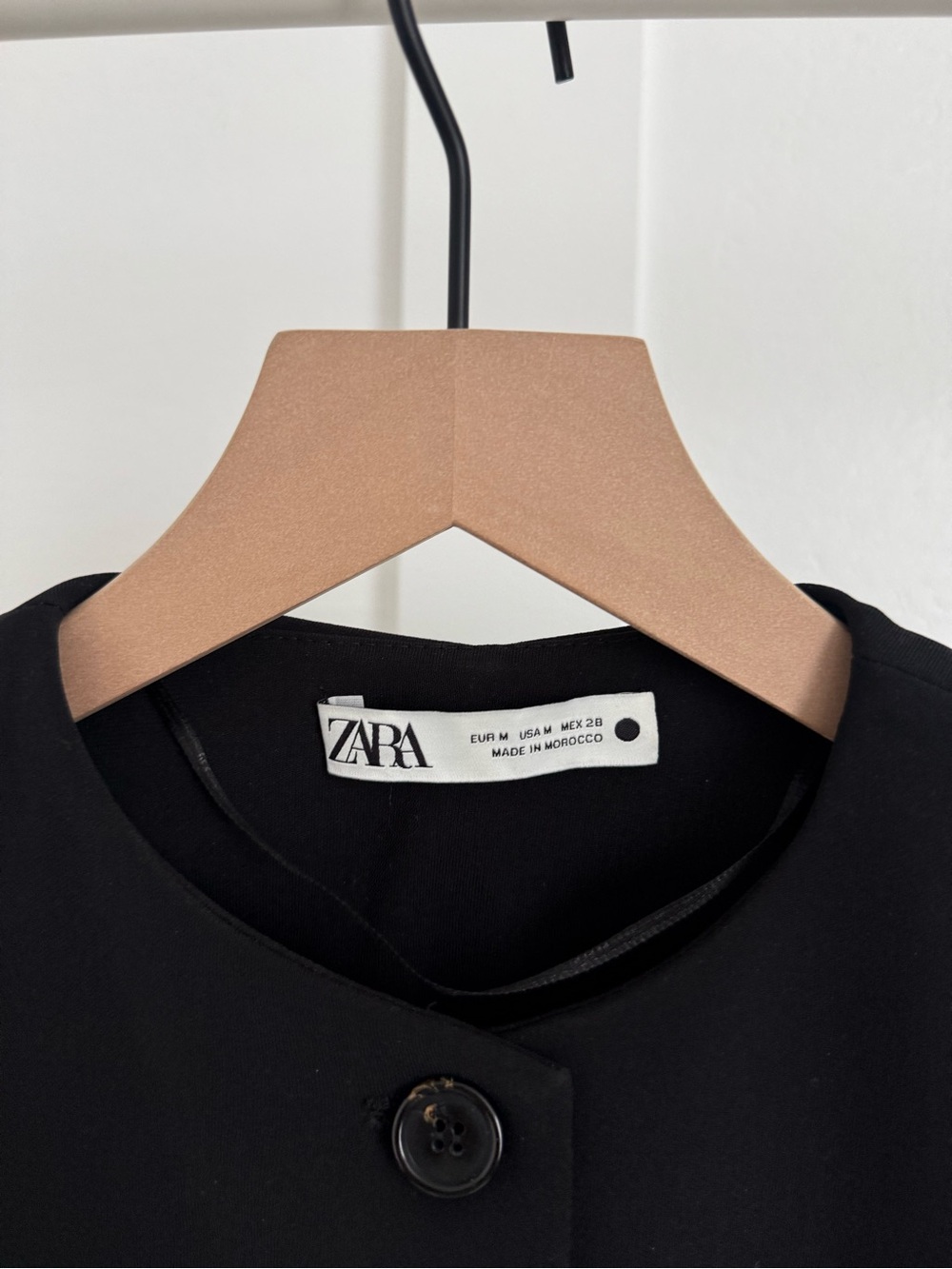 Zara Black Sleeveless Button Down Waistcoat Vest Top - Picture 2 of 3